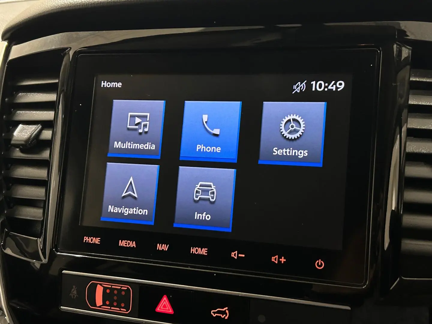 2021 Mitsubishi Pajero Sport Gallery Image 15