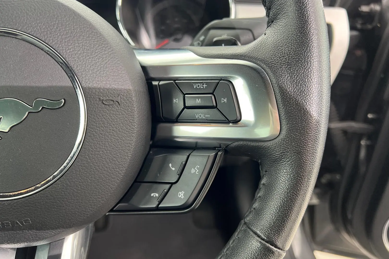 2017 Ford Mustang Gallery Image 17