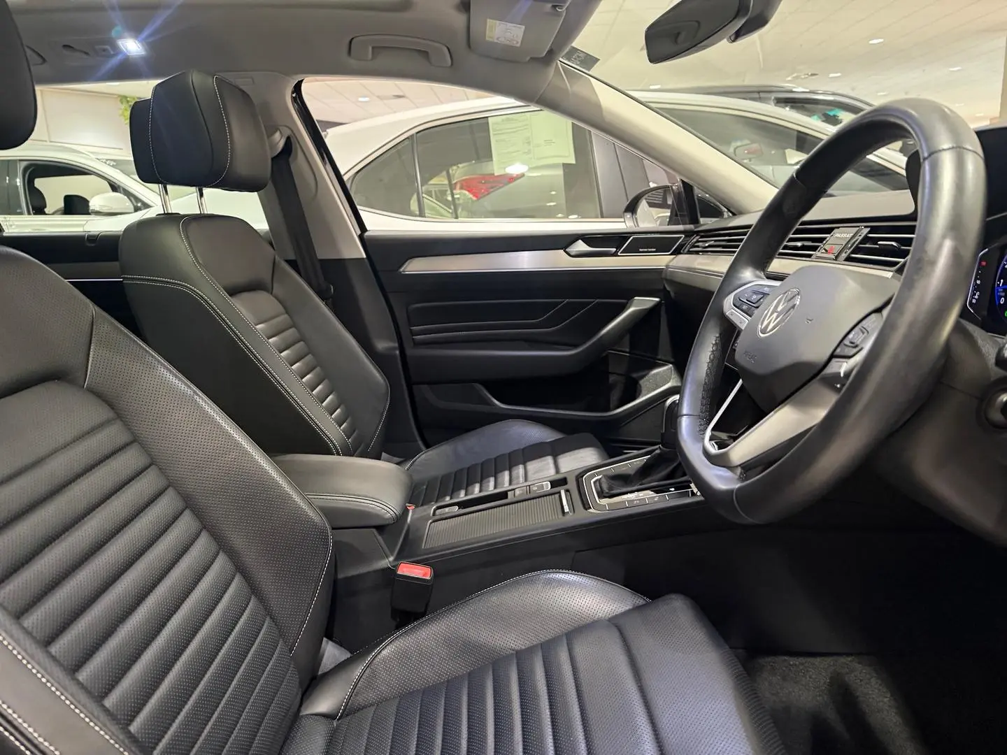 2022 Volkswagen Passat Gallery Image 12