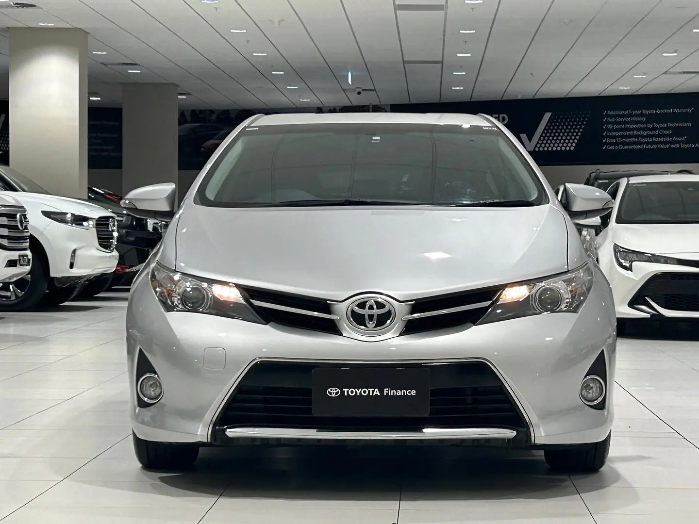 2014 Toyota Corolla Gallery Image 4