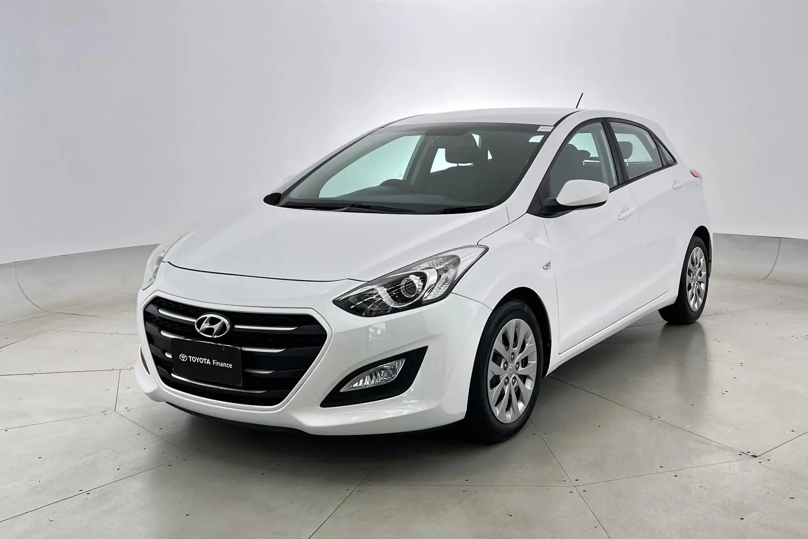 2017 Hyundai I30 Gallery Image 8