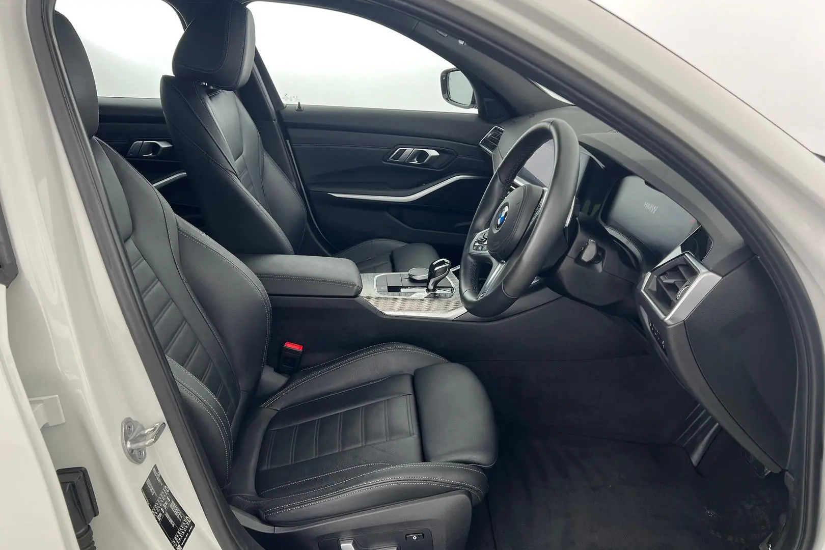 2019 BMW 3 Series Gallery Image 12