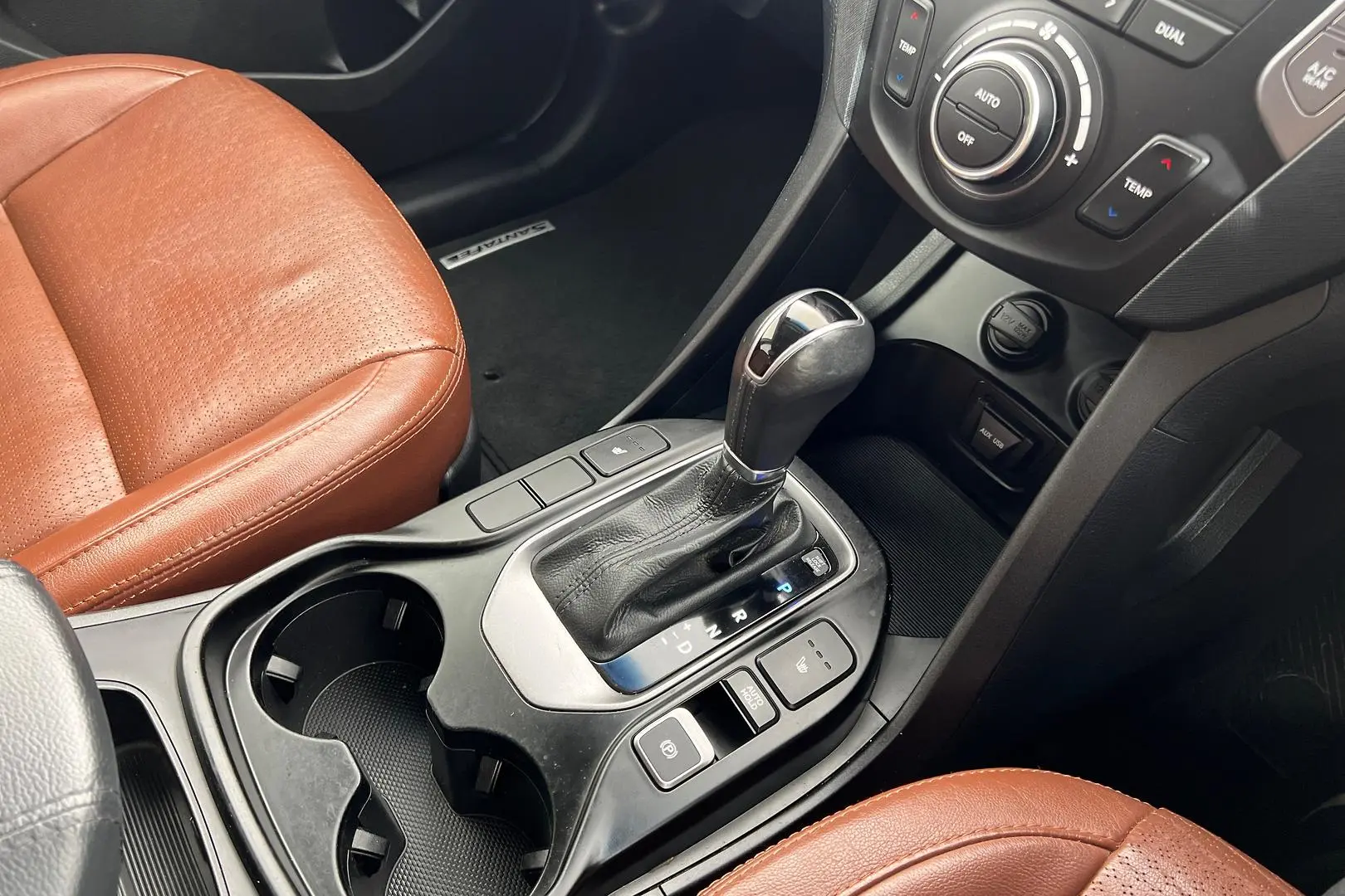2013 Hyundai Santa Fe Gallery Image 23