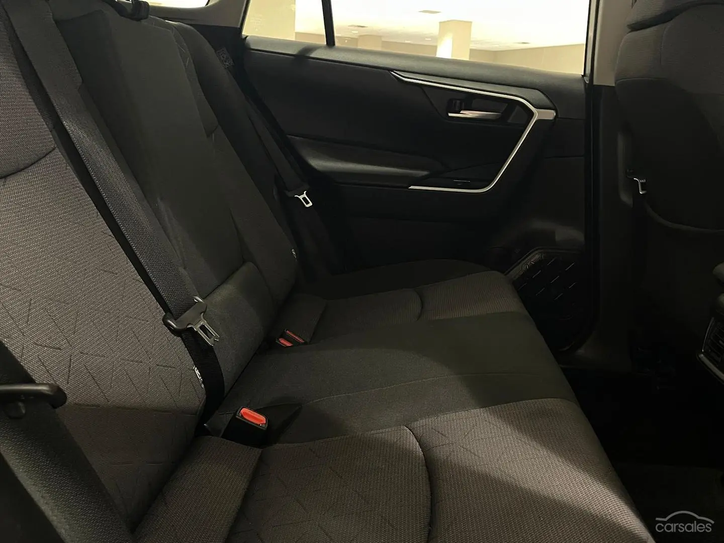 2019 Toyota RAV4 Image 13