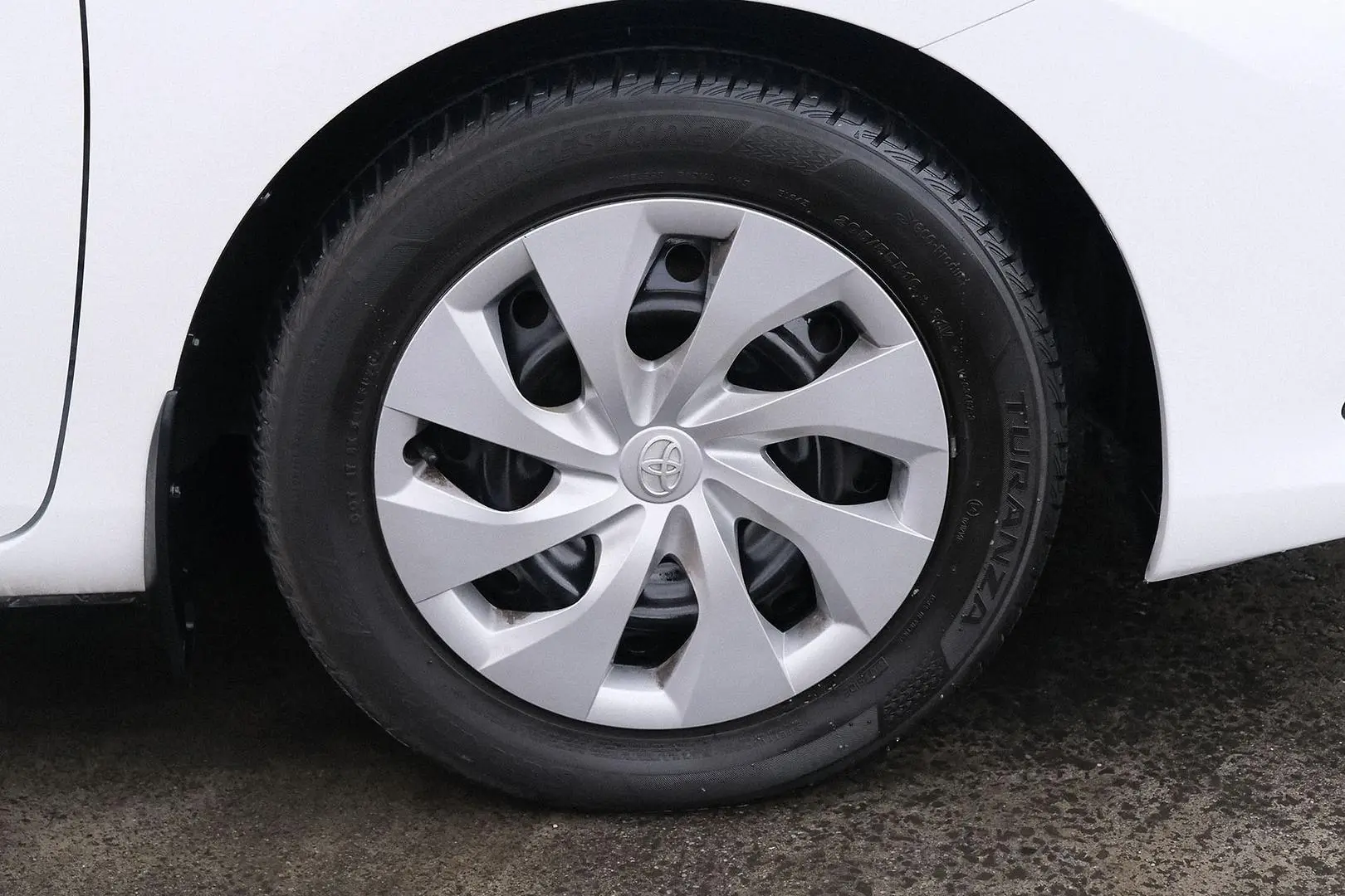 2016 Toyota Corolla Gallery Image 6