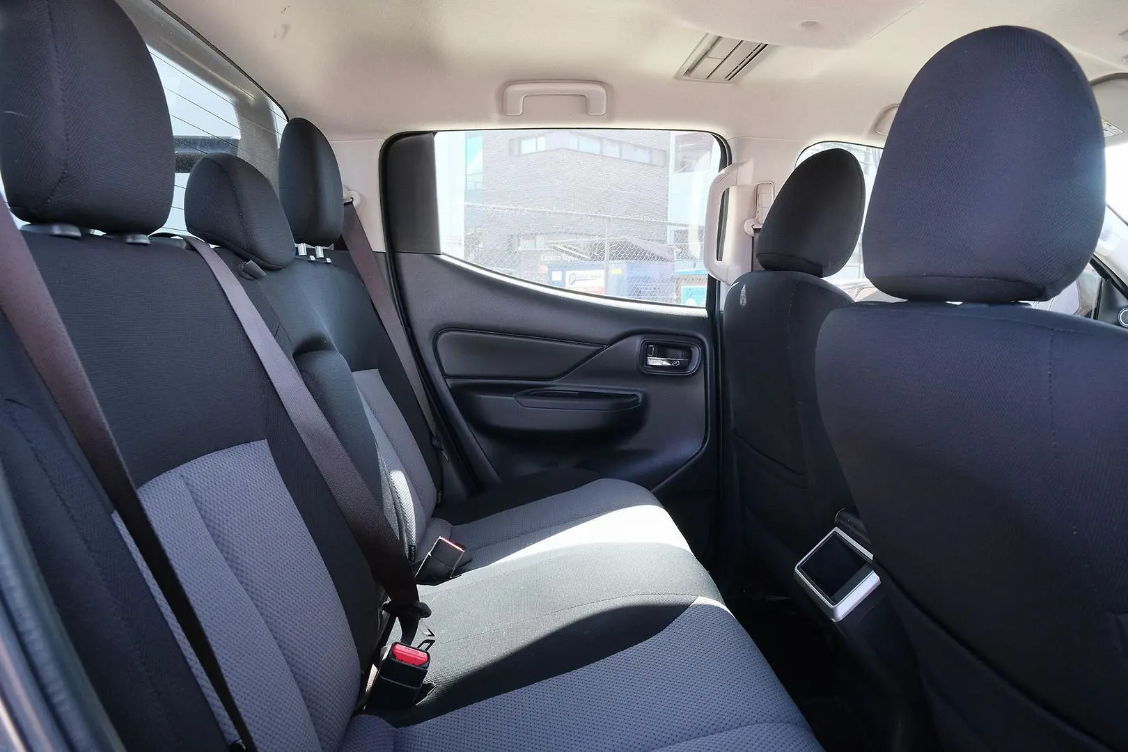 2020 Mitsubishi Triton Gallery Image 11