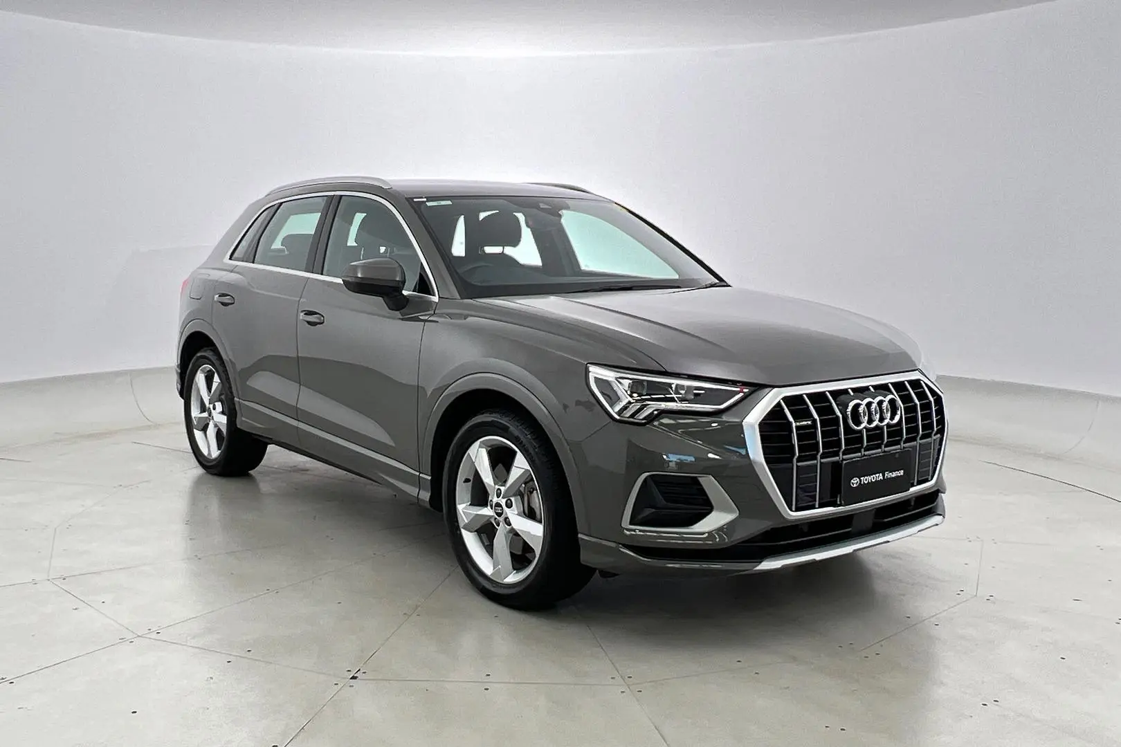 2021 Audi Q3 Gallery Image 1