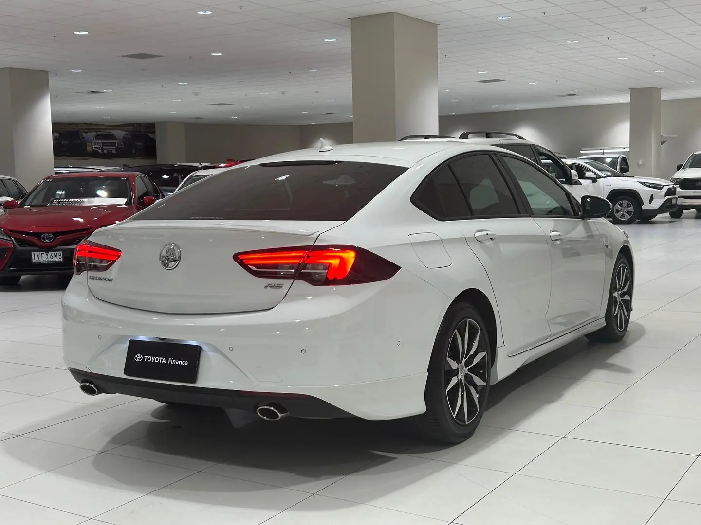 2019 Holden Commodore Gallery Image 10