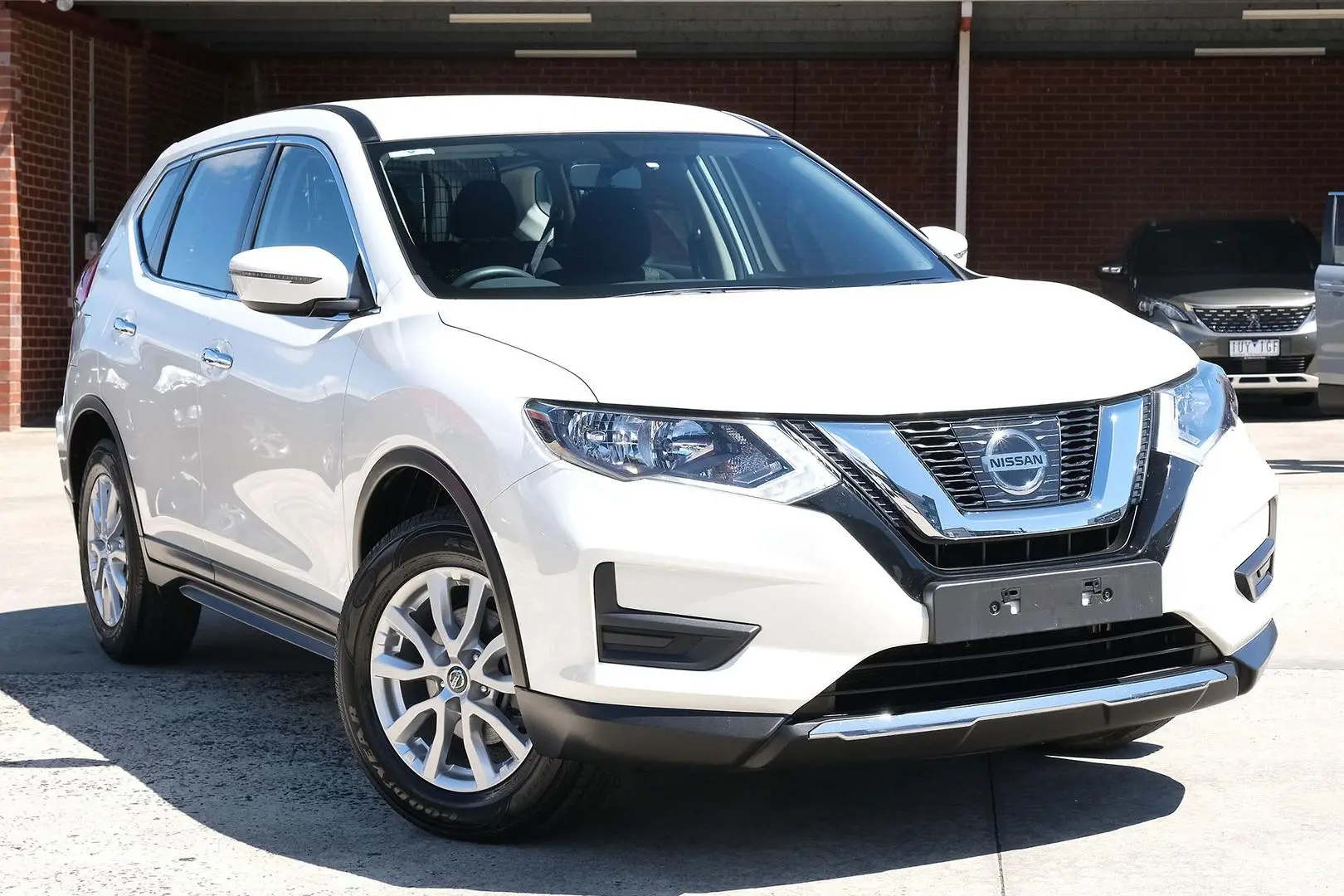 2019 Nissan X-Trail Gallery Image 1