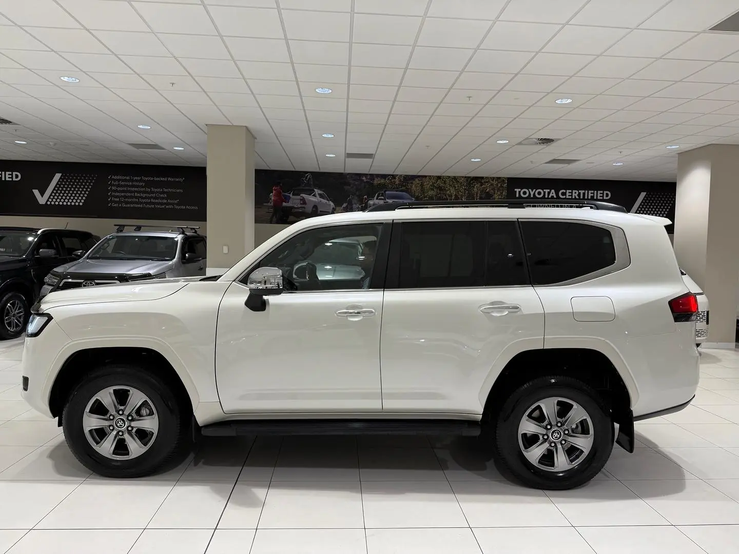 2024 Toyota Landcruiser Gallery Image 6