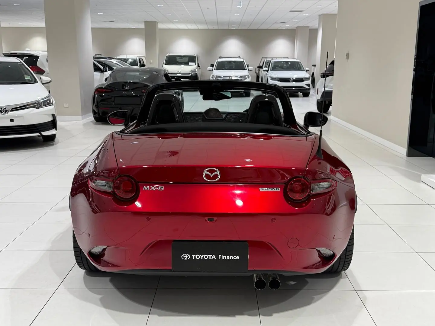 2020 Mazda MX-5 Gallery Image 9