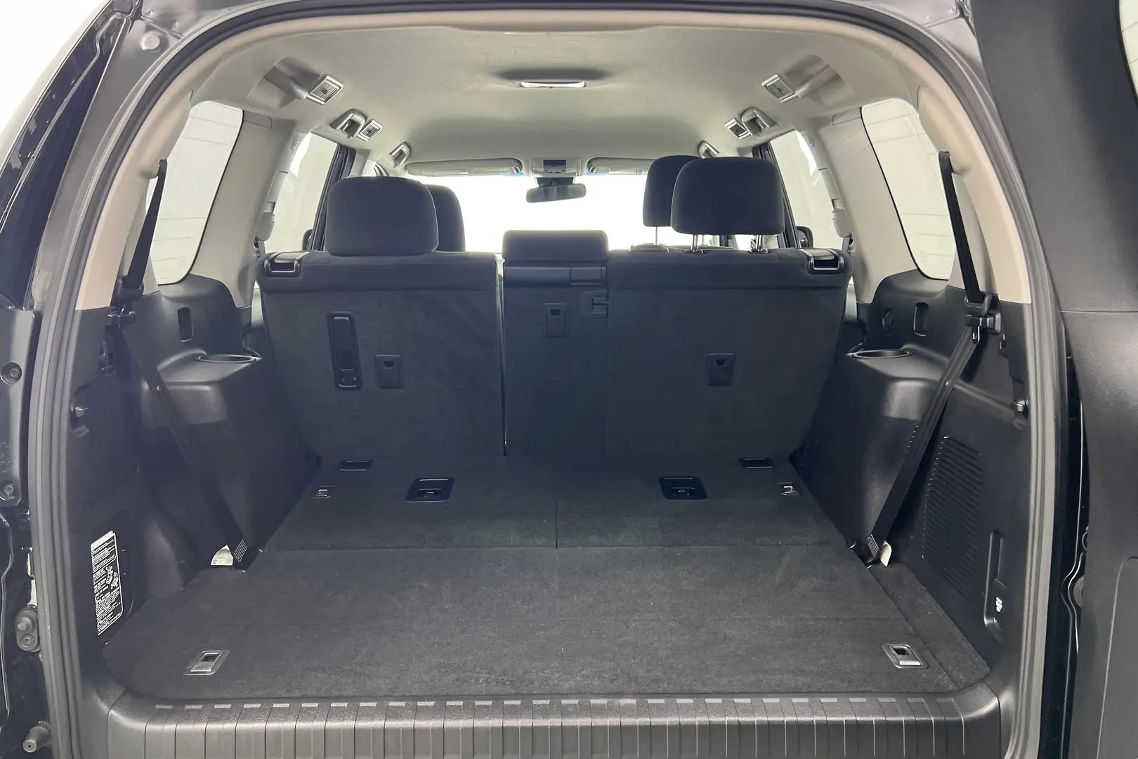 2018 Toyota Landcruiser Prado Gallery Image 21