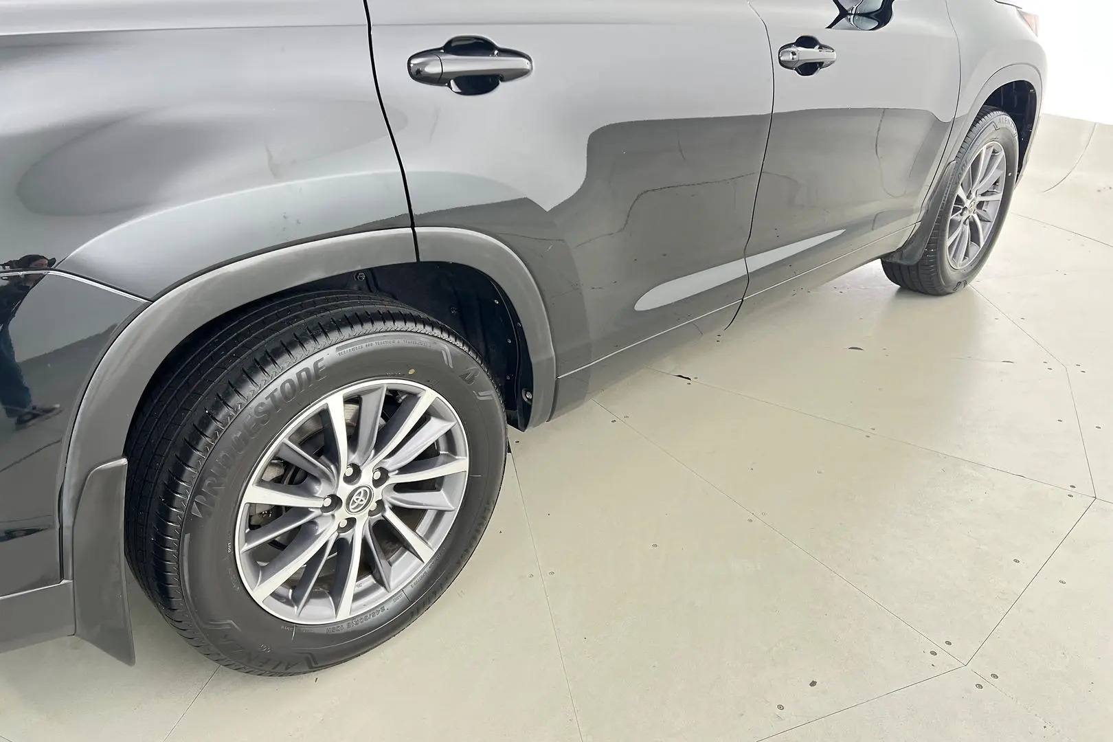 2019 Toyota Kluger Gallery Image 5