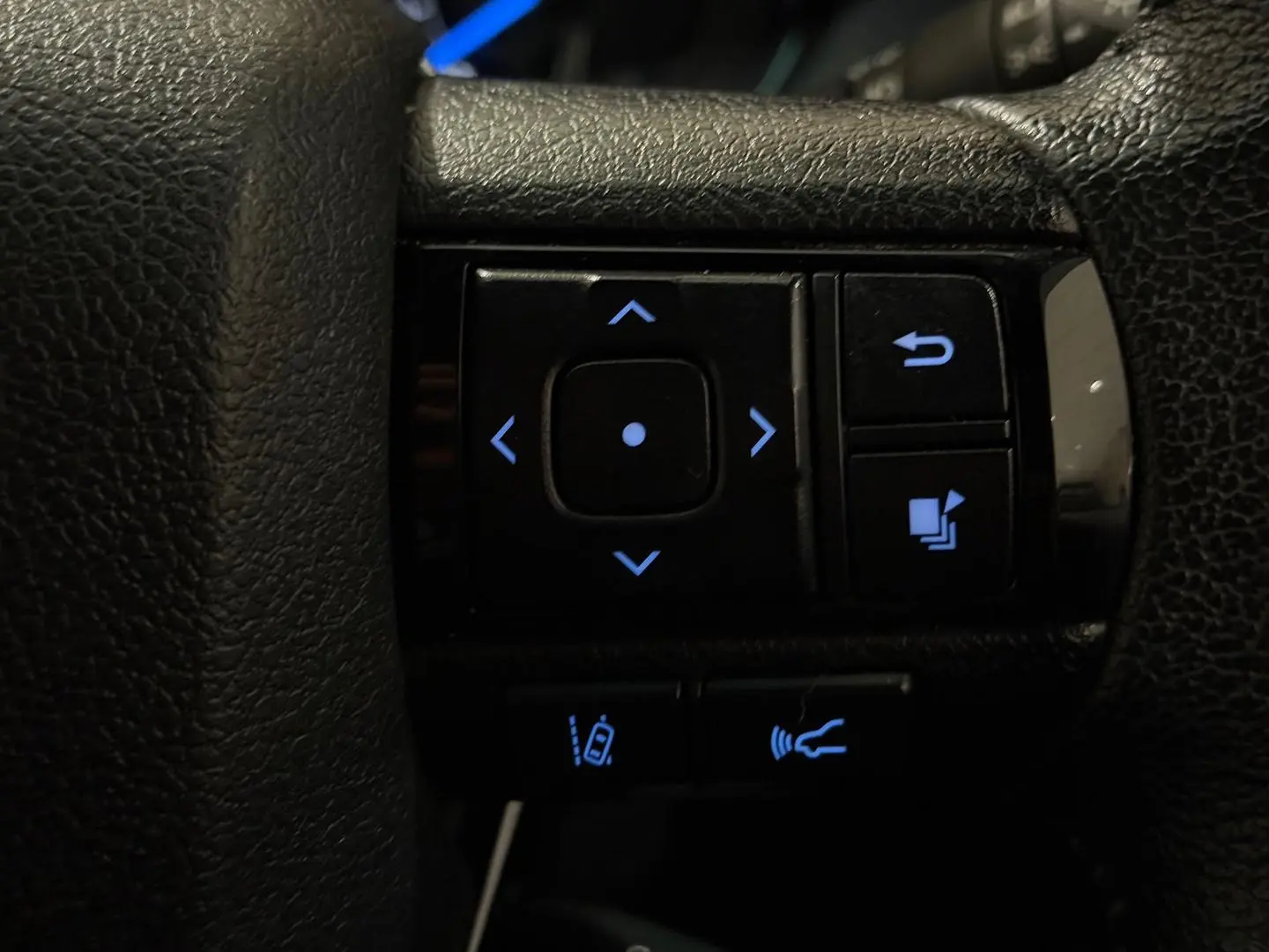 2024 Toyota Hilux Gallery Image 26