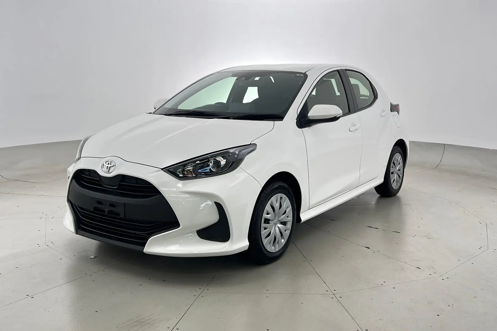 2023 Toyota Yaris Gallery Image 4