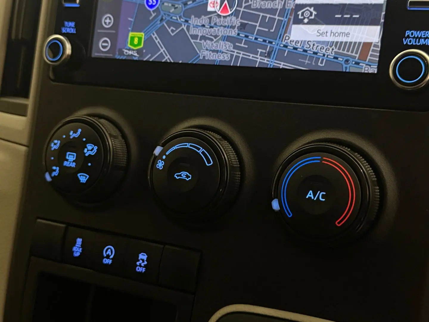 2020 Toyota Hiace Gallery Image 20