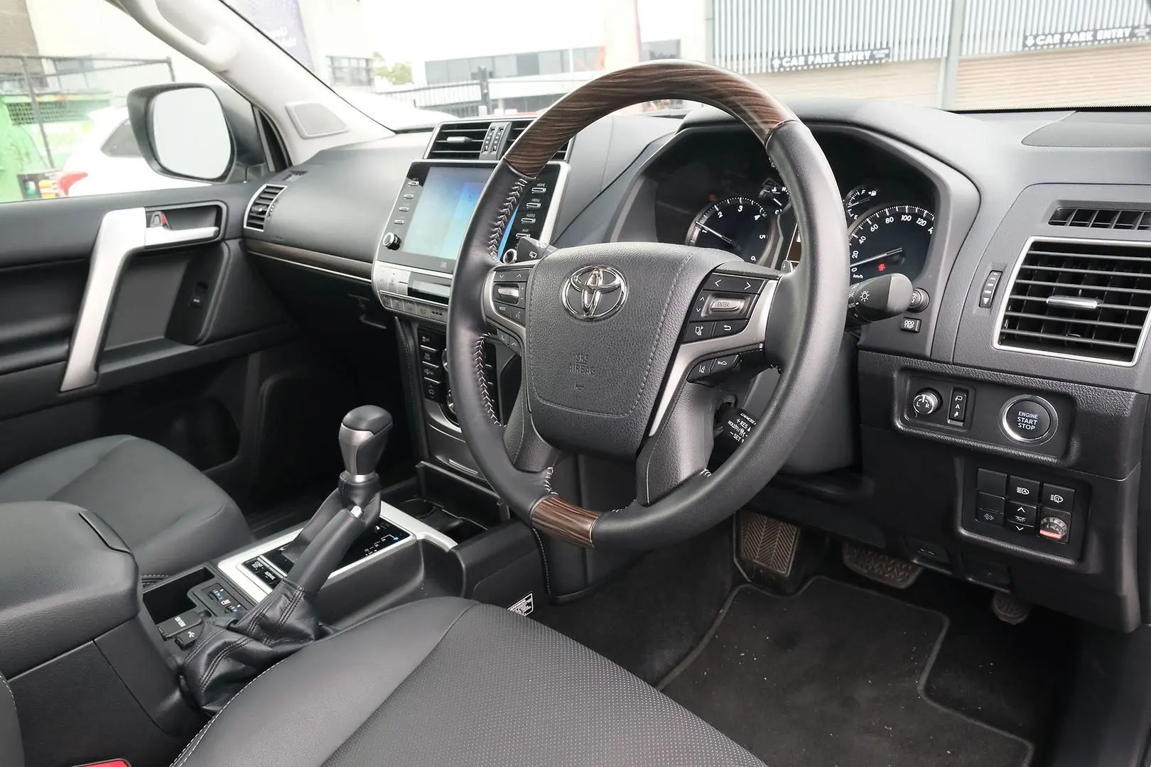 2023 Toyota Landcruiser Prado Gallery Image 13