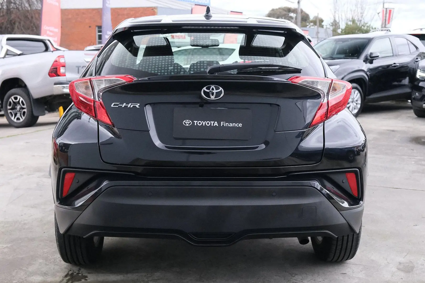 2023 Toyota C-HR Gallery Image 4