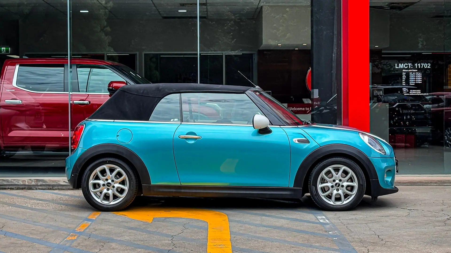 2018 Mini Convertible Gallery Image 6