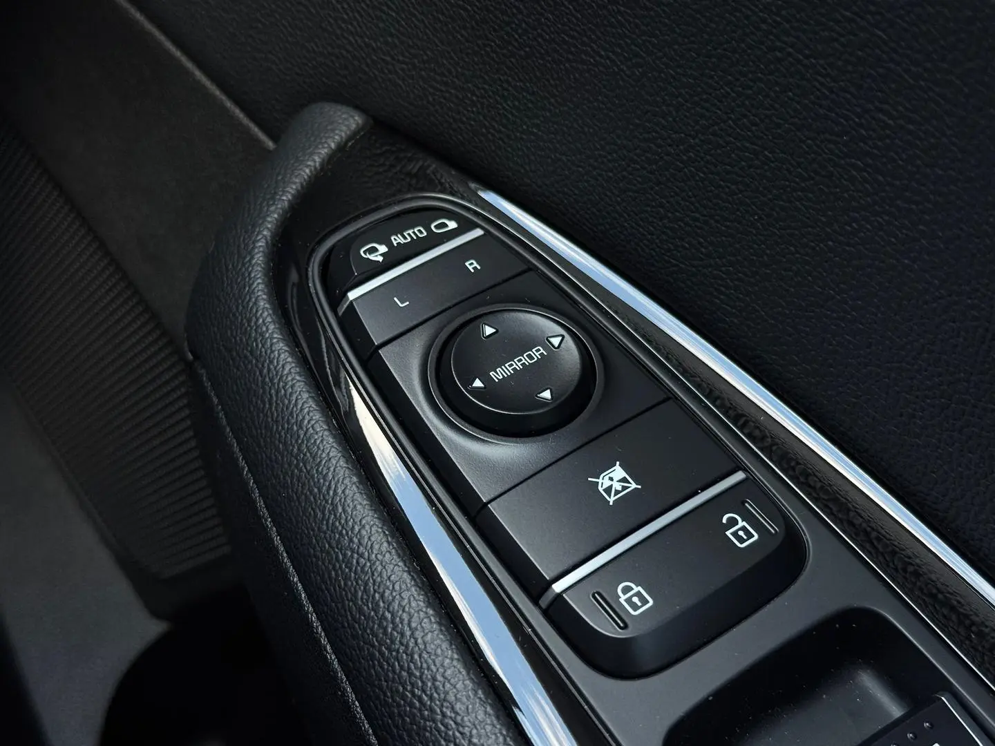 2020 Kia Optima Gallery Image 21
