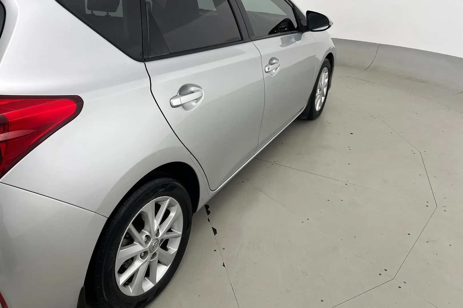 2014 Toyota Corolla Gallery Image 5