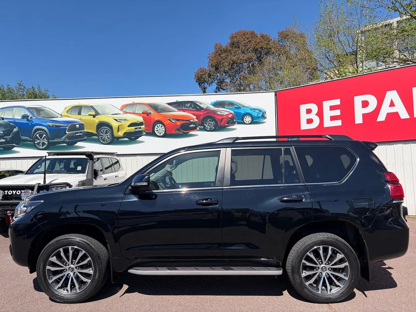 2022 Toyota Landcruiser Prado Gallery Image 6