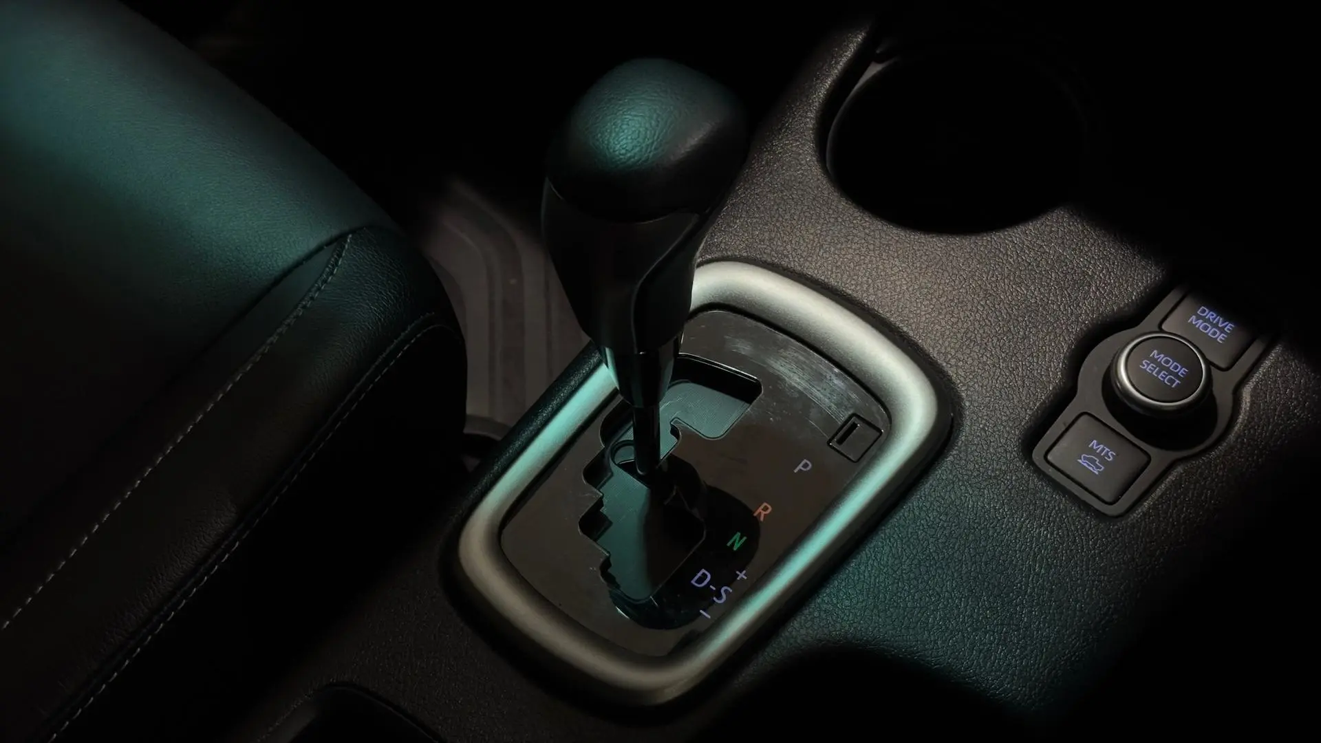 2024 Toyota Hilux Gallery Image 21