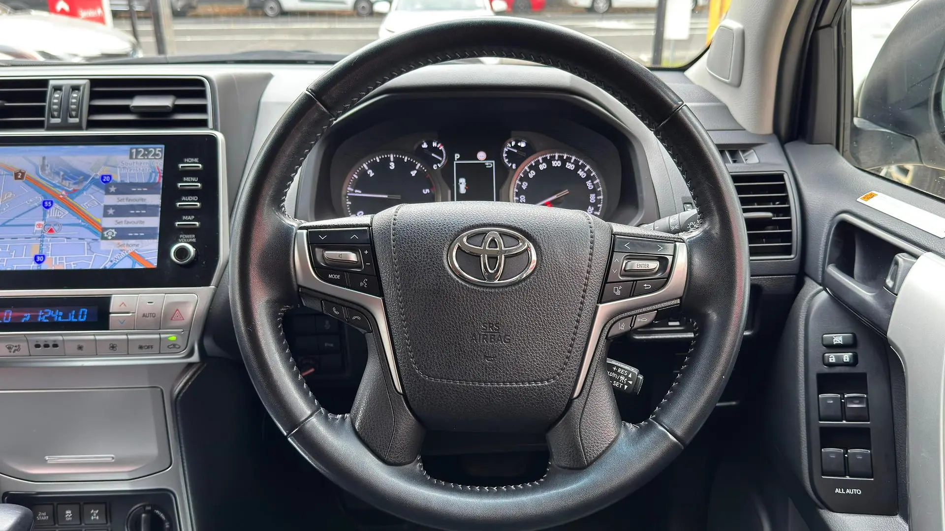 2022 Toyota Landcruiser Prado Gallery Image 21