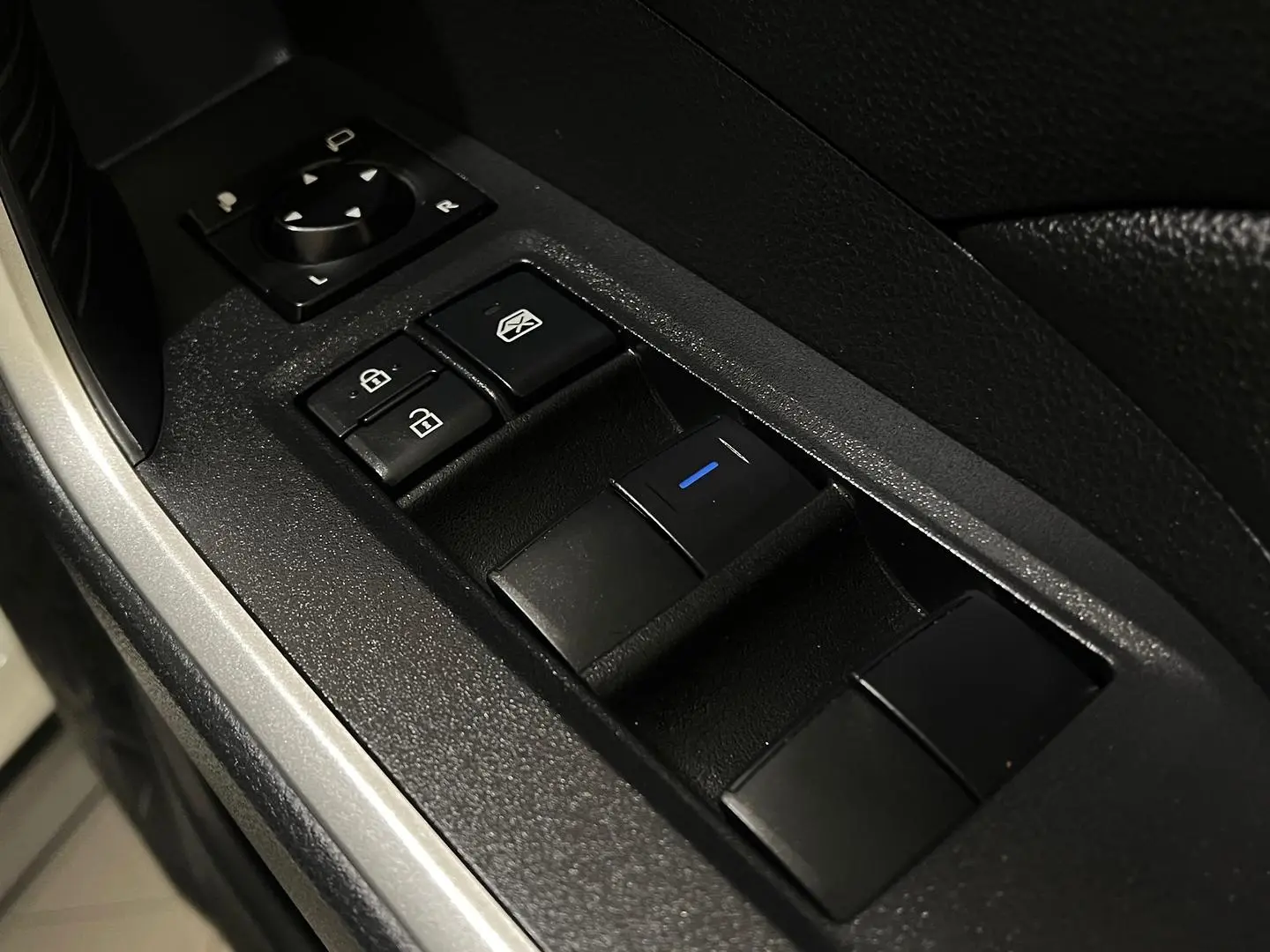 2023 Toyota RAV4 Gallery Image 11