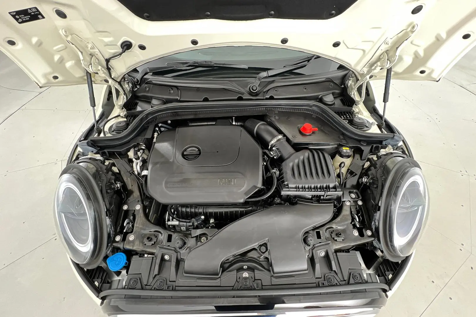 2021 MINI Hatch Gallery Image 20