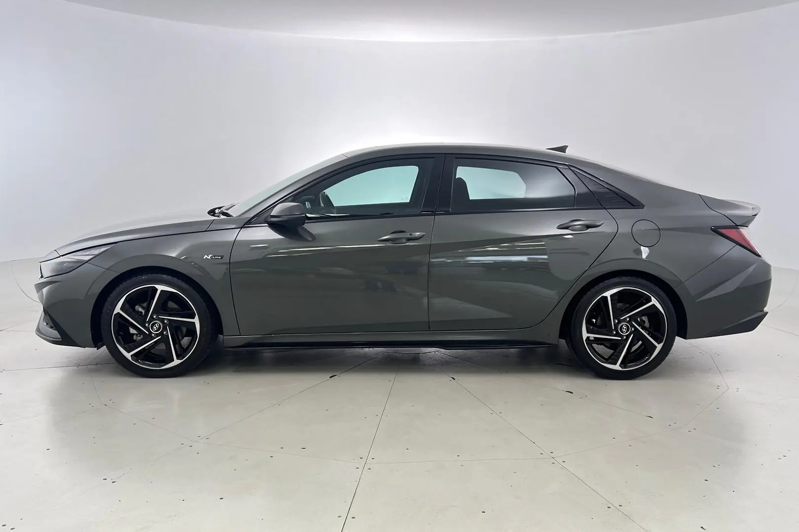 2021 Hyundai i30 Gallery Image 8