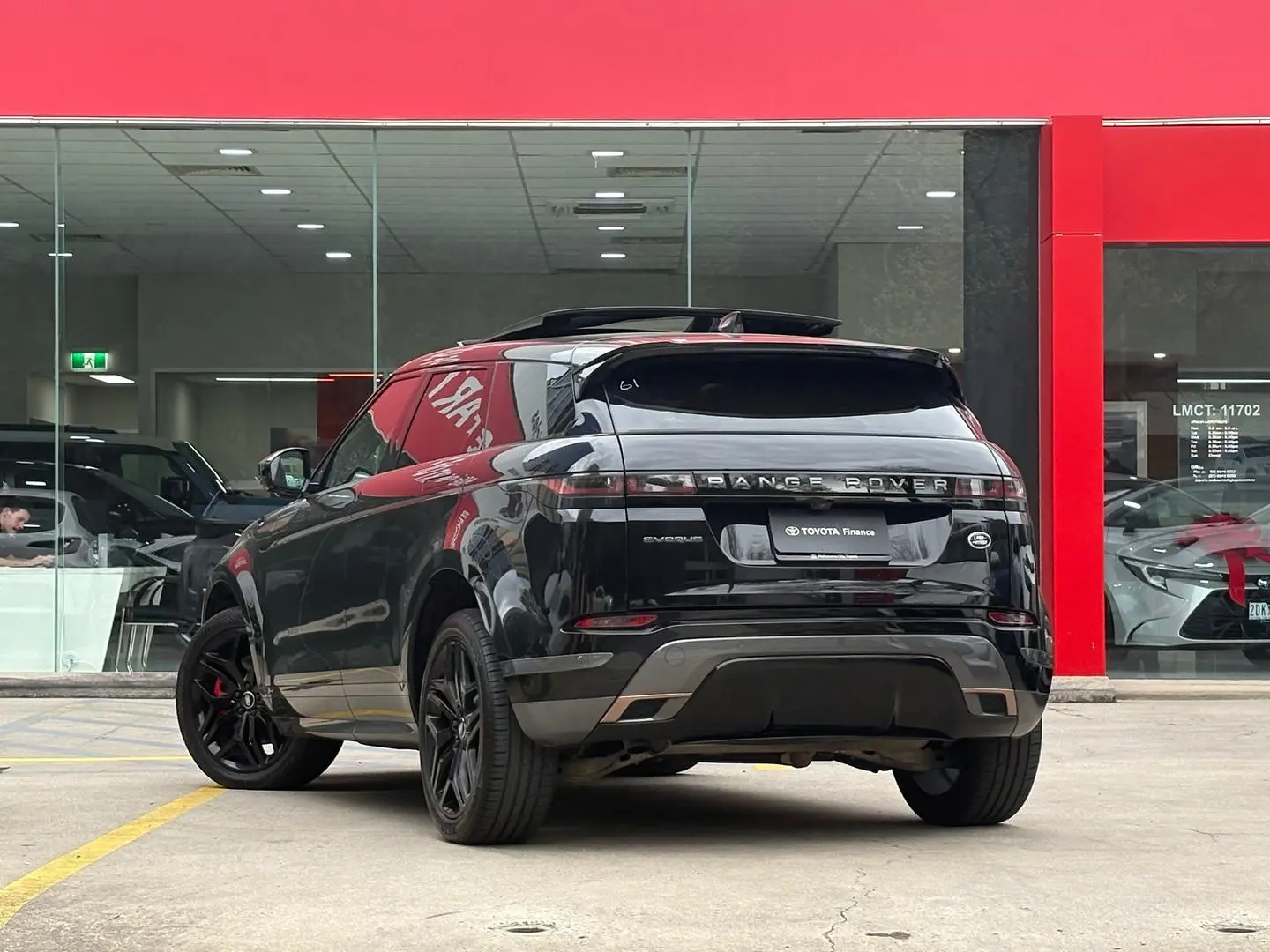 2021 Land Rover Range Rover Evoque Gallery Image 10