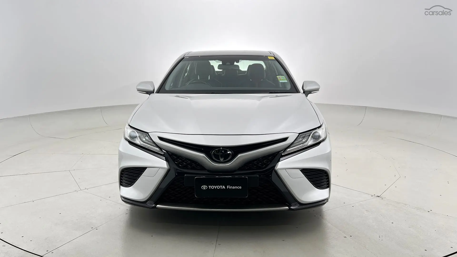 2019 Toyota Camry Image 10