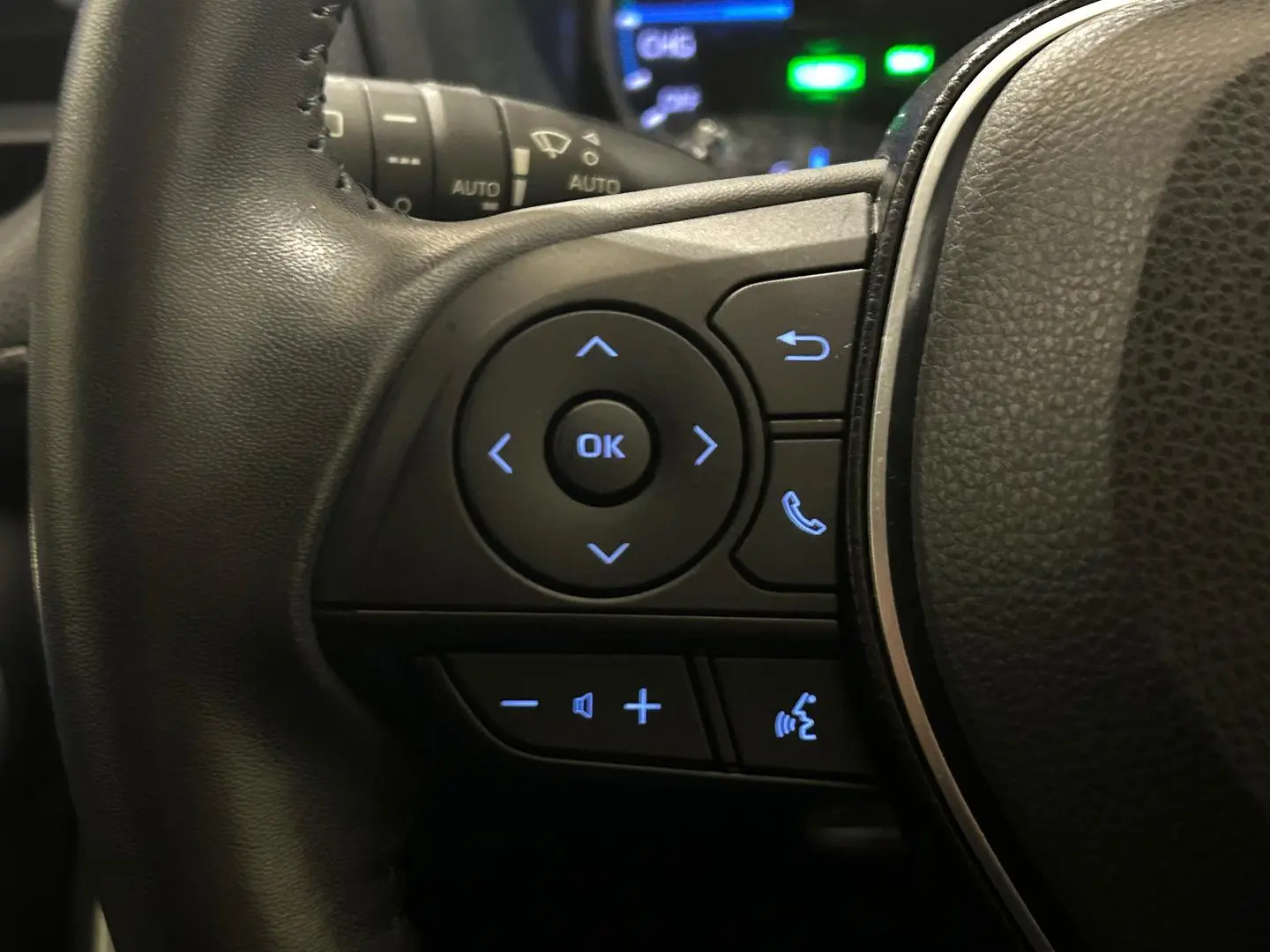 2020 Toyota RAV4 Gallery Image 21
