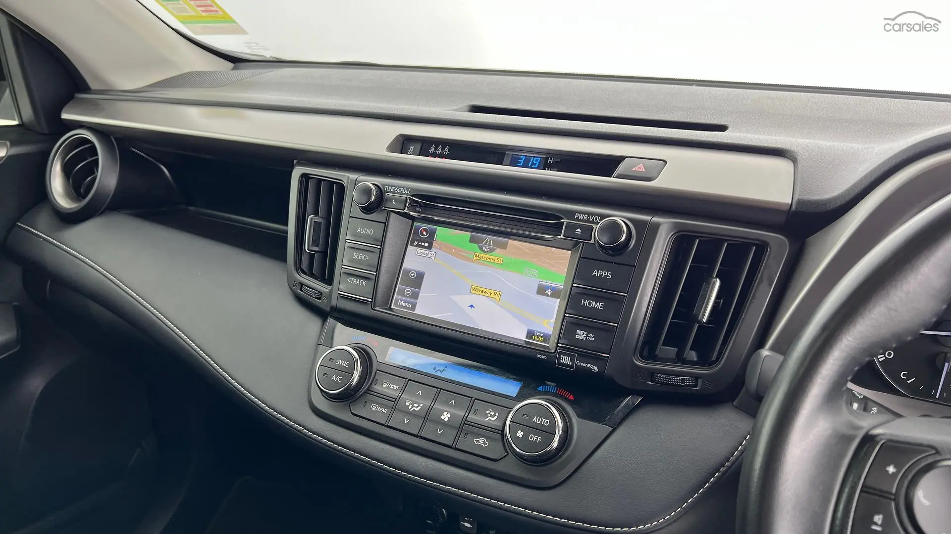 2018 Toyota RAV4 Image 22