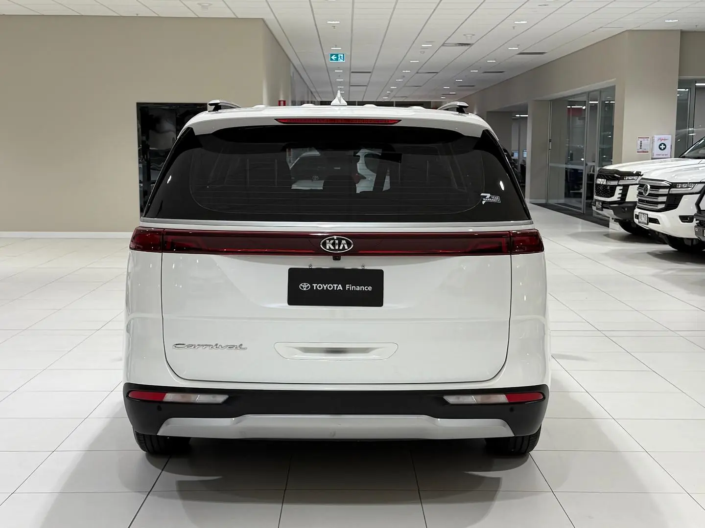 2021 Kia Carnival Gallery Image 9