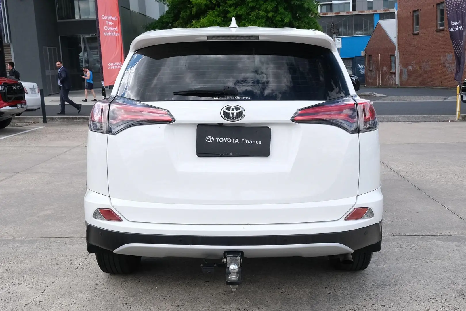 2018 Toyota Rav4 Gallery Image 4