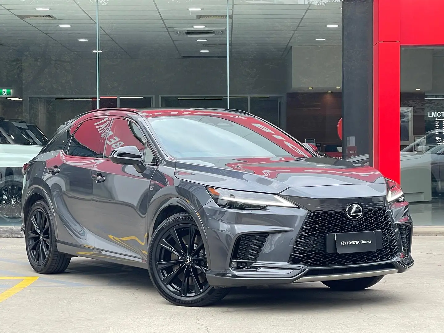 2024 Lexus RX Gallery Image 1