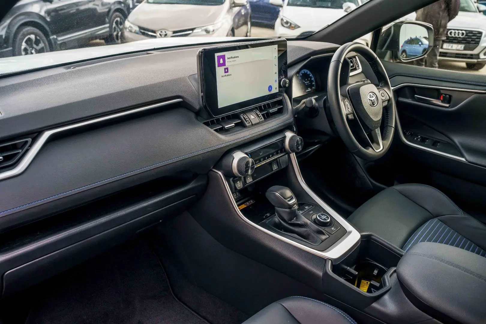2024 Toyota RAV4 Gallery Image 8