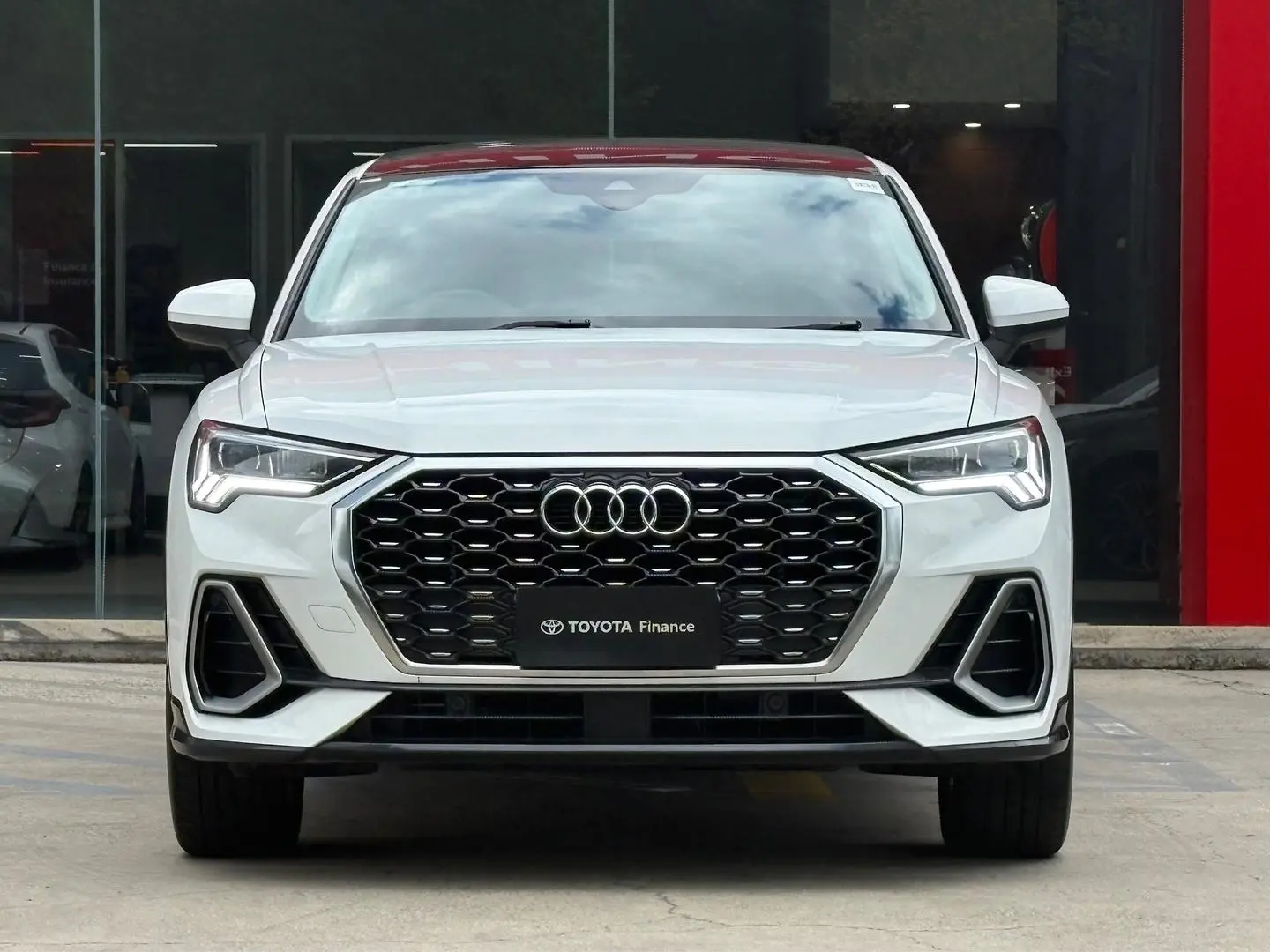 2020 Audi Q3 Gallery Image 9