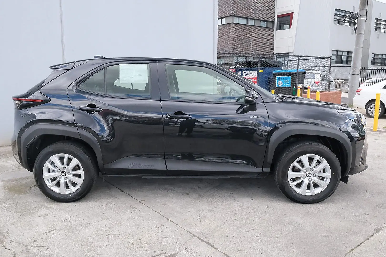 2024 Toyota Yaris Cross Gallery Image 5