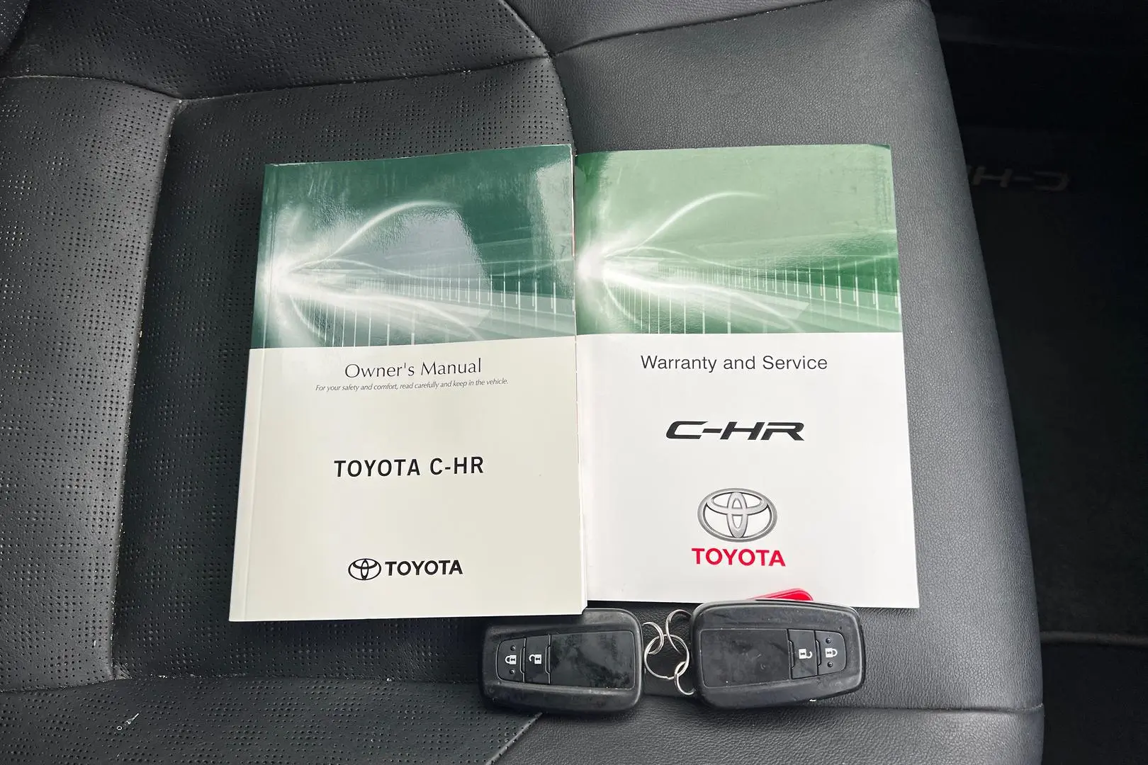 2018 Toyota C-HR Gallery Image 21