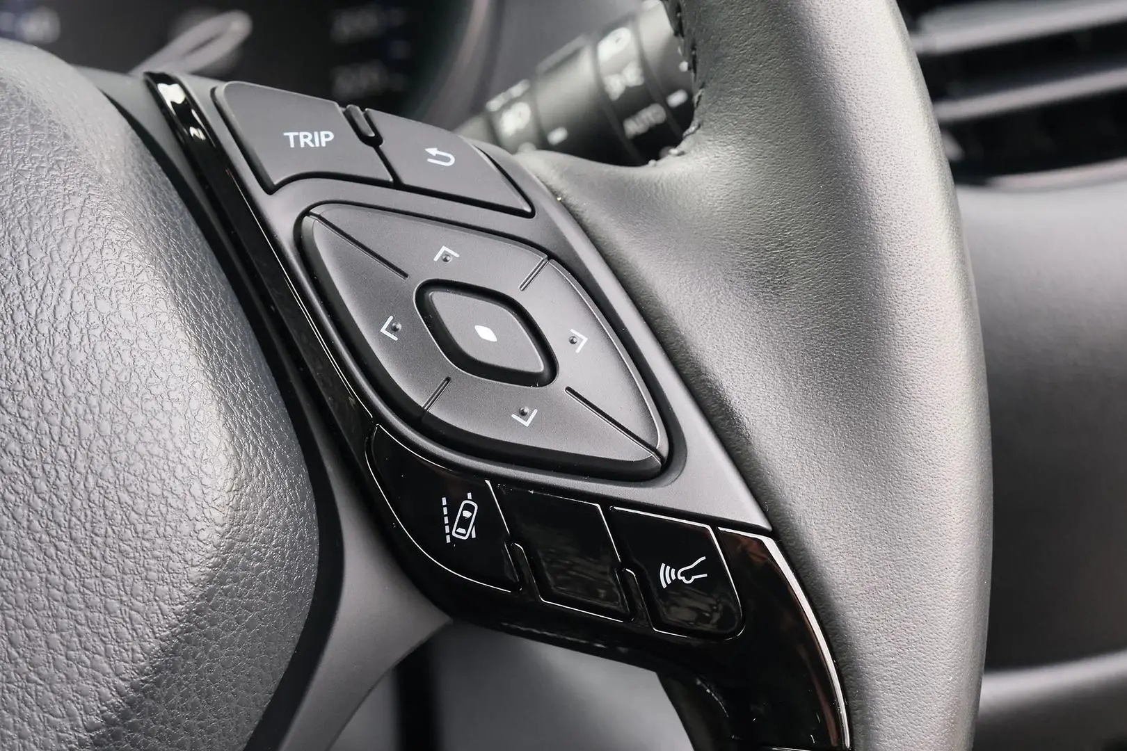 2023 Toyota C-HR Gallery Image 14