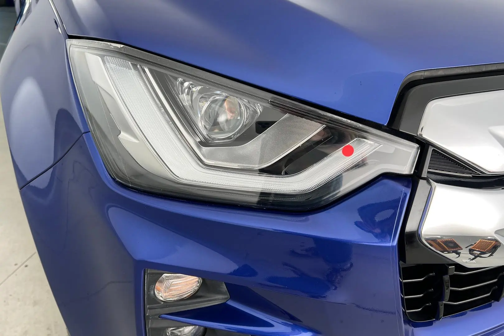 2021 Isuzu D-MAX Gallery Image 2
