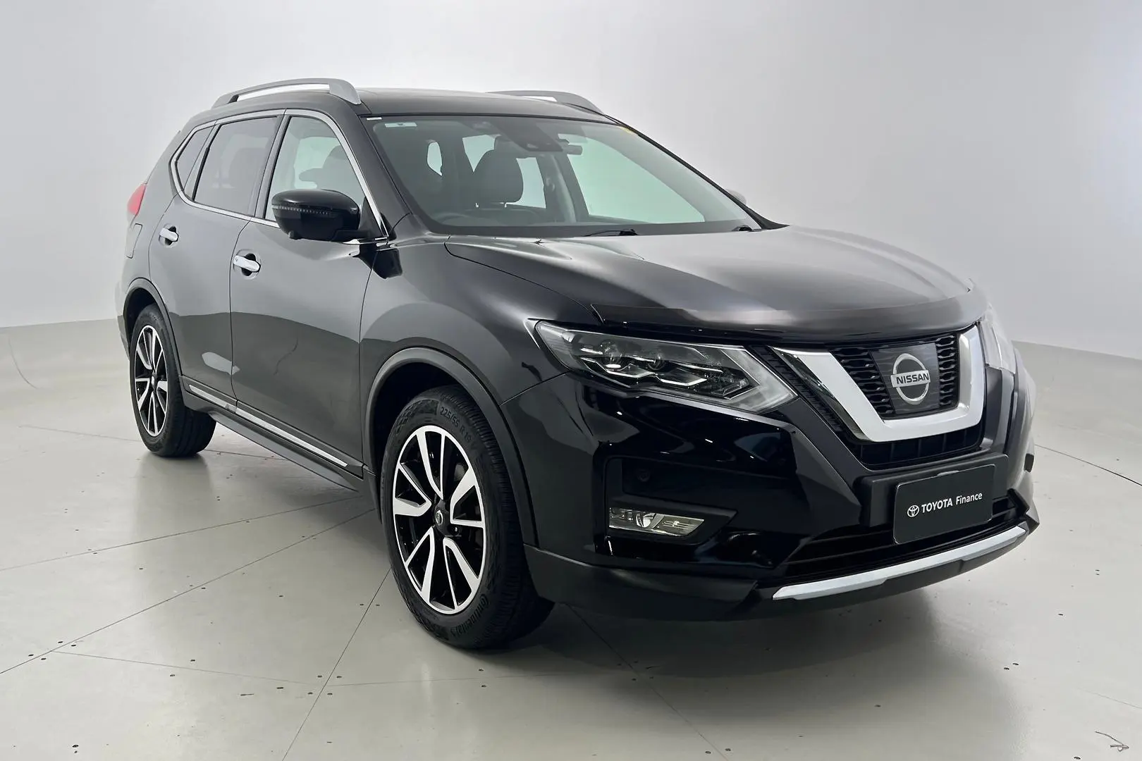 2018 Nissan X-TRAIL Gallery Image 1