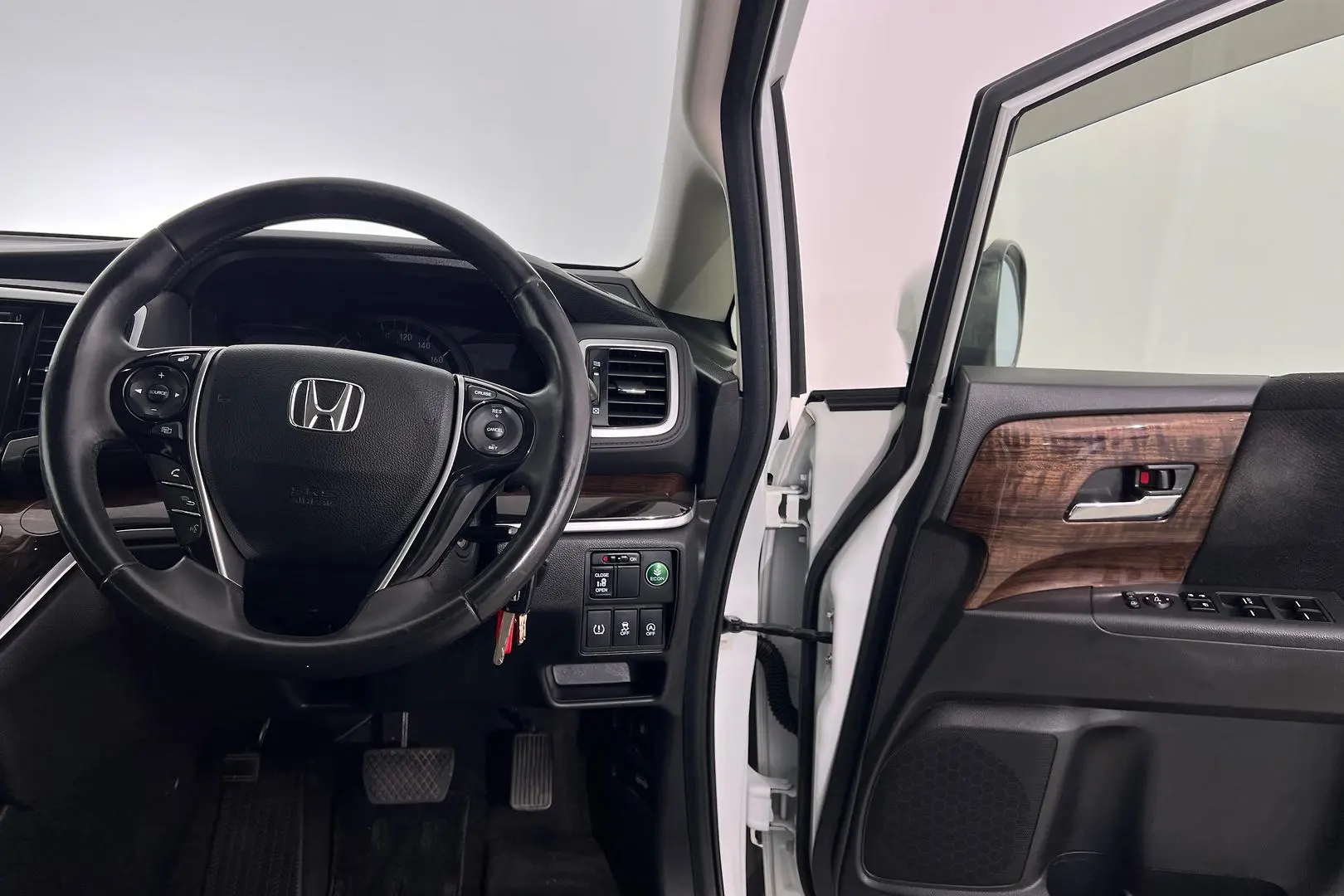 2014 Honda Odyssey Gallery Image 12