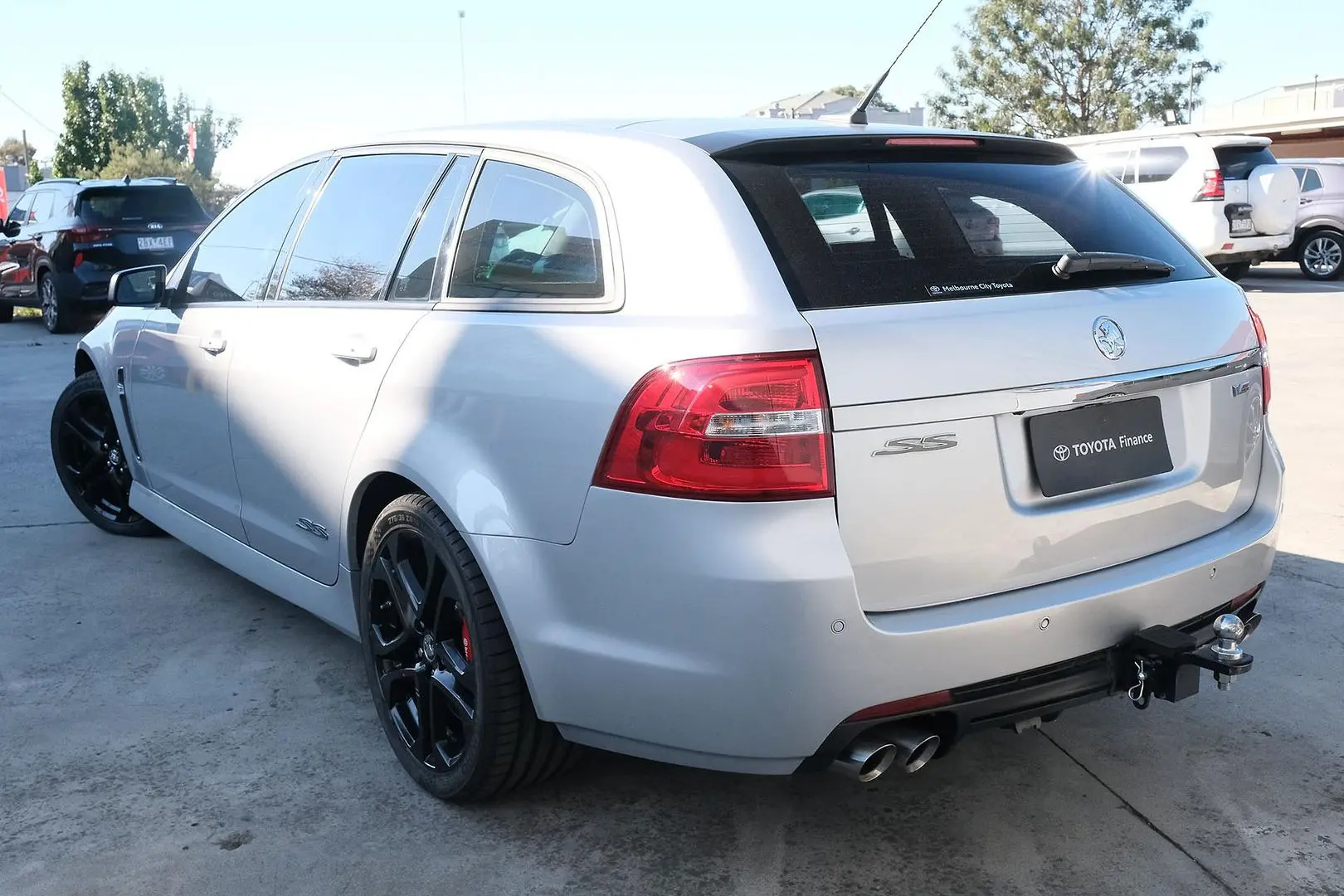 2017 Holden Commodore Gallery Image 2