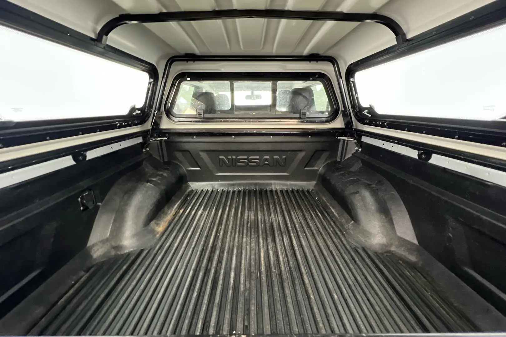 2017 Nissan Navara Gallery Image 20