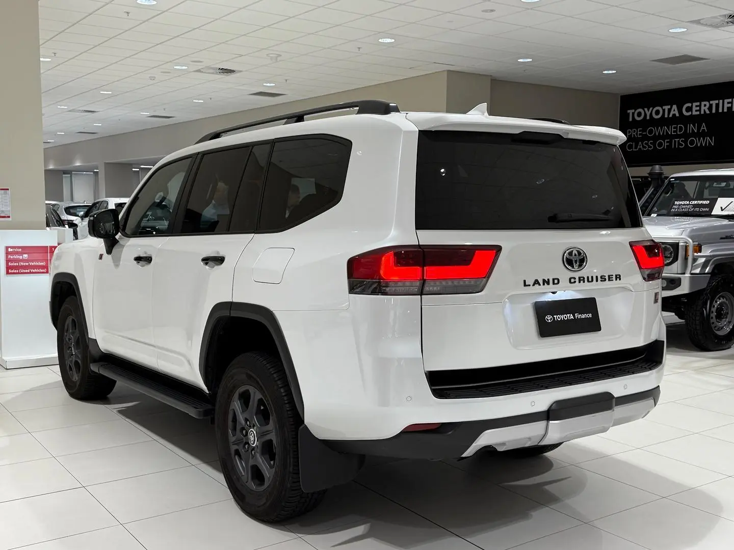 2023 Toyota Landcruiser Gallery Image 8