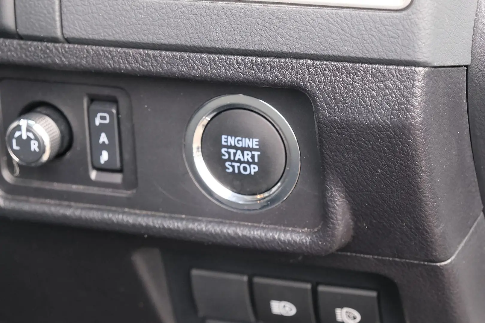 2023 Toyota Landcruiser Prado Gallery Image 19
